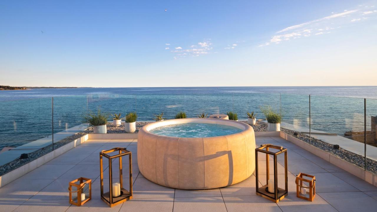 Luxury Sperone Residence Новиград Екстериор снимка